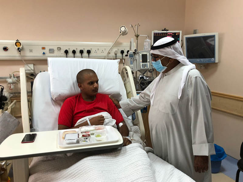 Visiting a soldier wounded in Kuwait Army camp exercises 