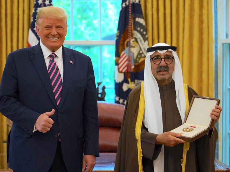 Sheikh Nasser Al-Sabah receives His Highness the Amir's US award from President Donald J. Trump